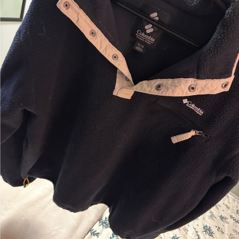 Columbia Black Fleece Pullover with Tan Snap Placket